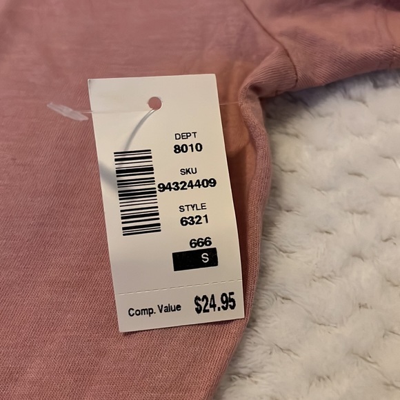 New! Aeropostale Floral Butterfly Foil Graphic Tee - Picture 6 of 6